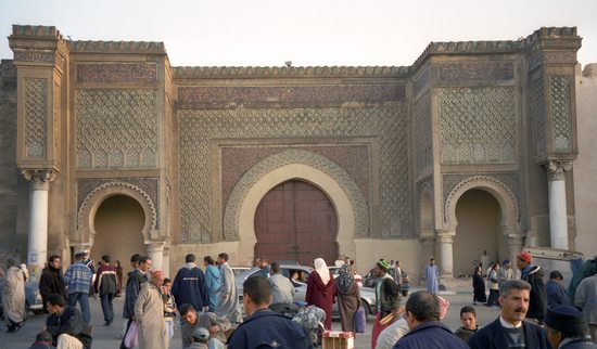 Krásně zdobené městské brány královského města Meknès, Maroko