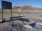 Horké prameny Termas de Polloquere na Salaru de Surire, Chile
