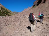 Přístup pod Aconcagua údolími Vacas a Relinchos, Argentina