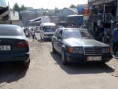 Velký bazaar v Oši, Kyrgyzstán