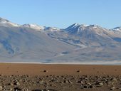 Pásmo pěti až šestitisícových sopek v okolí San Pedro de Atacama, Chile