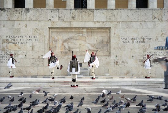 Střídání stráží před řeckým parlamentem. Atény, Řecko.