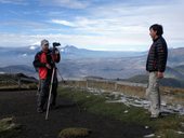 Výstup na sopku Pichincha z konečné stanice lanovky Cruz Loma, Quito, Ekvádor