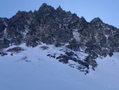 Zimní výstup na severozápadní vrchol Vysoké (2547m) centrálním žlabem, Vysoké Tatry, Slovensko