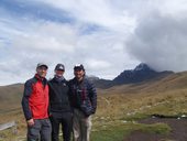 Výstup na sopku Pichincha z konečné stanice lanovky Cruz Loma, Quito, Ekvádor