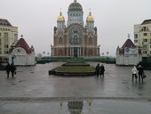 Pokrovský kostel (Свято-Покровський собор) kousek od stanice metra Minska, Kyjev