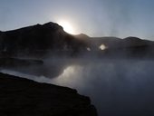 Svítání nad Termas de Polloquere, Salar de Surire, Chile