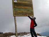 Výstup na sopku Pichincha z konečné stanice lanovky Cruz Loma, Quito, Ekvádor