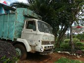 Cesta z Nairobi do městečka Chogoria - jedno z výchozích míst k branám Národnícho parku Mt. Kenya, Keňa