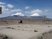 Víceúčelové hřiště v osadě Caquena, Chile