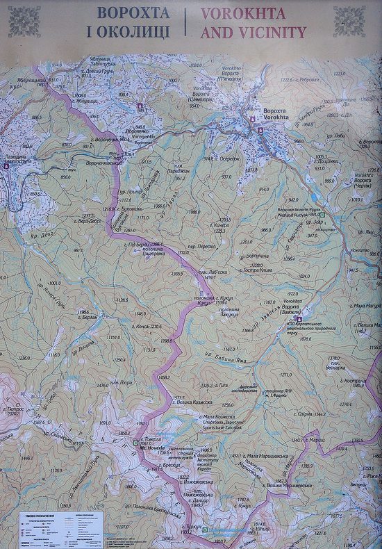 Mapa okolí Vorochty a trasy výstupu na Hoverlu (2061m), Ukrajina