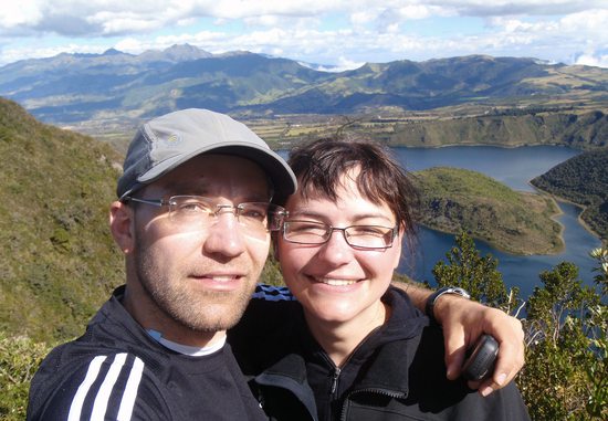 Společná selfie nad pohádkově krásným jezerem Cuicocha, Ekvádor