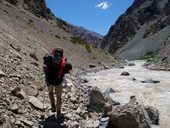 Přístup pod Aconcagua údolími Vacas a Relinchos, Argentina