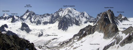 Pohled na údolí ledovce Saleina z vrcholu Le Portalet (3344m)