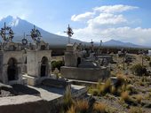 Hřbitov v příhraniční vesničce Tacora, Chile