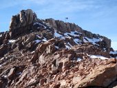 Kousek pod vrcholem Point Lenana (4985m) při výstupu po severním hřebeni