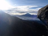 Cotopaxi (5897m) koupající se v ranním slunci, Ekvádor