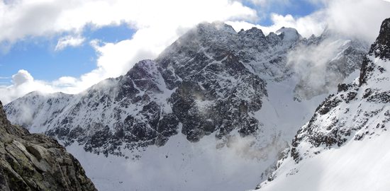 Pohled na Malý Kežmarský štít z jižního Puškášova pilíře na Kozí kupku, Vysoké Tatry, Slovensko