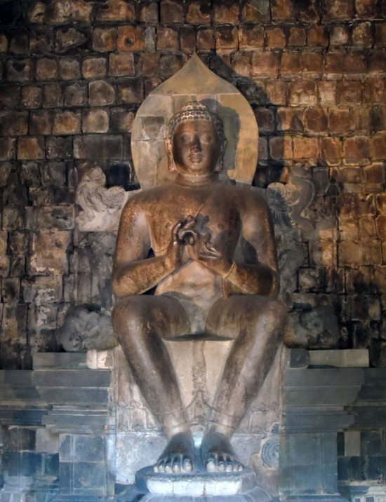 Buddha v Menditu, Jáva, Indonésie