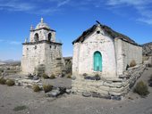 Kostelíky chilského altiplana na Ruta de las Misiones, vesnička Ungalliri, Chile