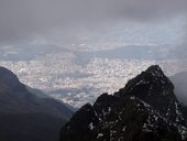 Výstup na sopku Pichincha z konečné stanice lanovky Cruz Loma, Quito, Ekvádor