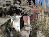 Opuštěný areál starých městských lázní, Chusmiza, Chile