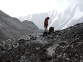 Cesta ze základního tábora Ačik-Taš do C1 (4400m), Kyrgyzstán