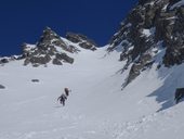 Zimní výstup na severozápadní vrchol Vysoké (2547m) centrálním žlabem, Vysoké Tatry, Slovensko