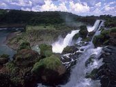 Vodopády Iguazú / Cataratas del Iguazú na hranici Argentiny a Brazílie