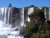Vodopády Iguazú / Cataratas del Iguazú na hranici Argentiny a Brazílie