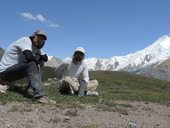 Sestup do základního tábora Ačik-Taš pod Pikem Lenina (7134m), Pamír, Kyrgyzstán