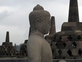 Starověké javánské chrámy v Borobudur, Mendit a Prambanan, Jáva, Indonésie