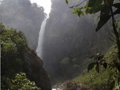 Krásná příroda v okolí vodopádu Machay