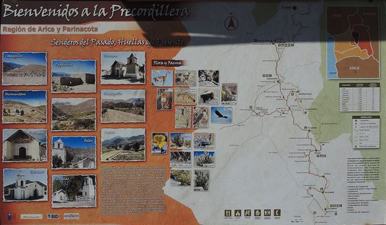 Orientační mapka vyznačující pamětihodnosti podhůří And (precordillera), včetně vyznačených pěších tras, Chile