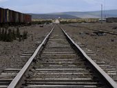 Vlnící se koleje směrem na Aricu, Visviri, Chile