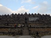 Starověké javánské chrámy v Borobudur, Mendit a Prambanan, Jáva, Indonésie