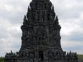 Starověké javánské chrámy v Borobudur, Mendit a Prambanan, Jáva, Indonésie