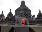 Starověké javánské chrámy v Borobudur, Mendit a Prambanan, Jáva, Indonésie