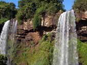 Vodopády Iguazú / Cataratas del Iguazú na hranici Argentiny a Brazílie