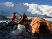 Aklimatizační výstup do druhého výškového tábora C2 (5380m), Kyrgyzstán