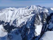 Zimní výstup na severozápadní vrchol Vysoké (2547m) centrálním žlabem, Vysoké Tatry, Slovensko