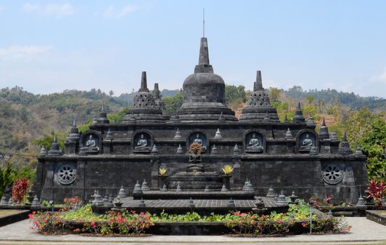 Buddhistický chrám, Bali, Indonésie