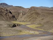 Říčka Coranzulí protékající osadou Susques, Argentina