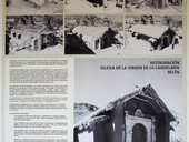 Informační tabule popisující rekonstrukci kostela Virgen de Candelaría, Belén, Chile