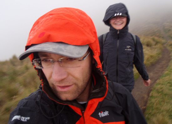 Výstup na sopku Pichincha z konečné stanice lanovky Cruz Loma, Quito, Ekvádor