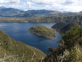 Překrásná laguna - jezero Cuicocha,, Ekvádor