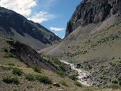 Přístup pod Aconcagua údolími Vacas a Relinchos, Argentina