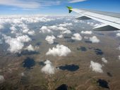 Bolívijské altiplano z paluby A320 Sky Airline, Bolívie