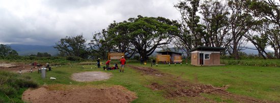 U brány Národního parku Mount Kenya - Chogoria Gate