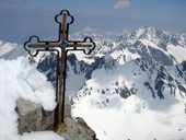 Kříž na vrcholu Gerlachovského štítu (2655m).